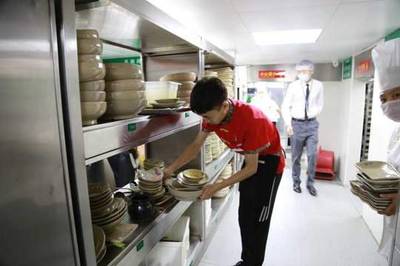 监管利剑出鞘，为餐饮安全护航 从成都小龙坎事件看行业管理之道